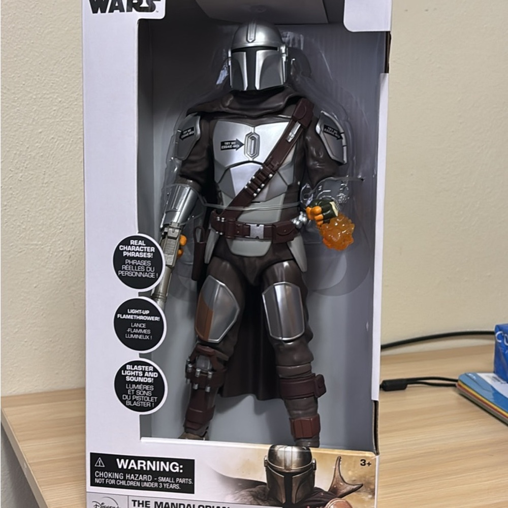 Star Wars Mandalorian talking action figure